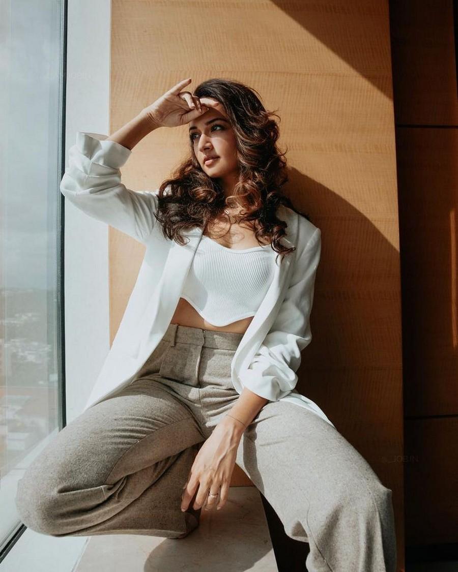 Shanvi Srivastava 11
