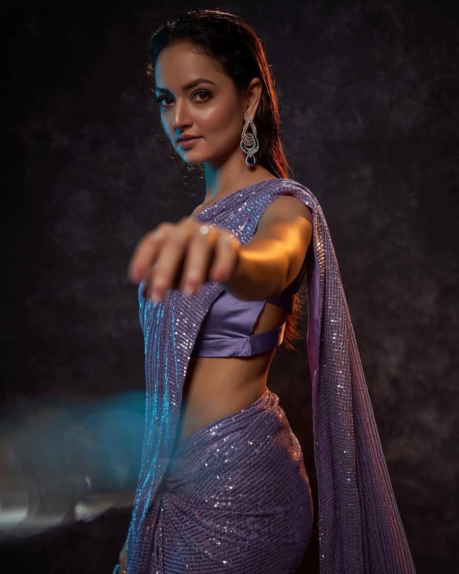 Shanvi Srivastava 4