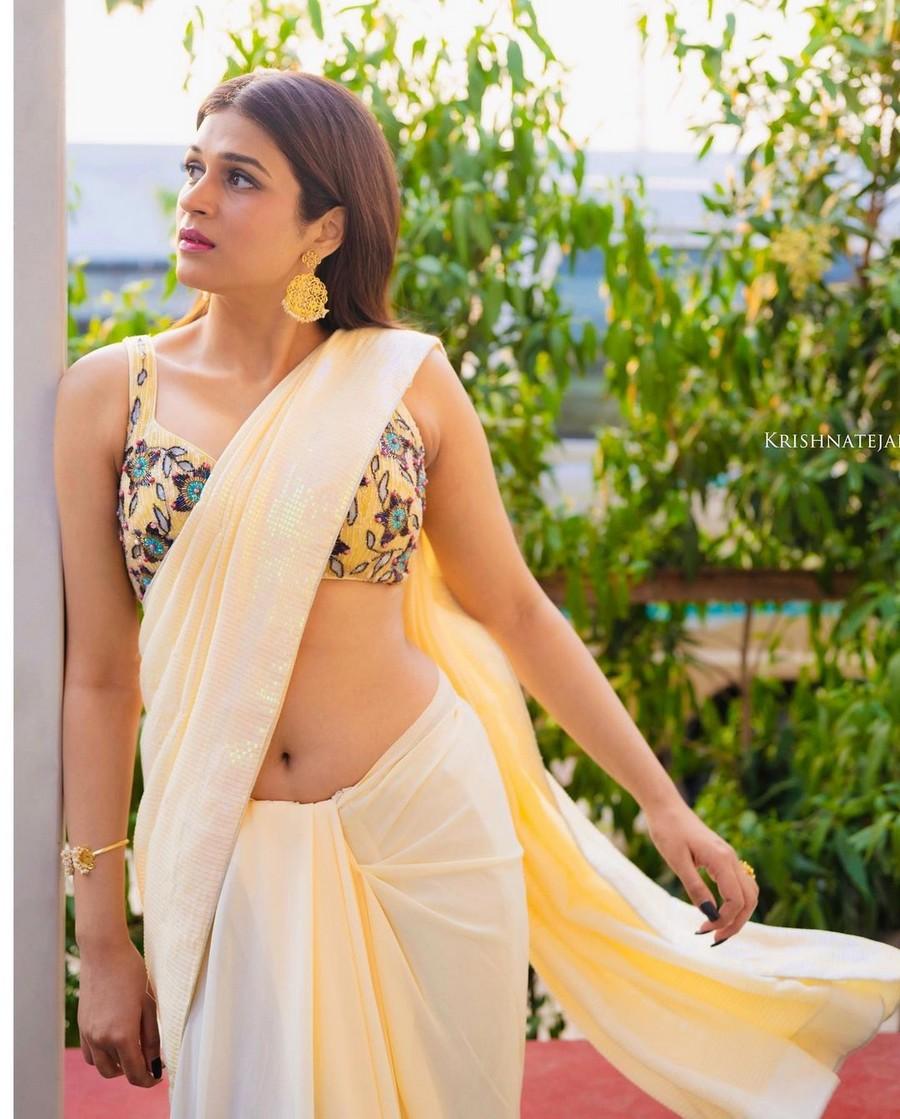 Shraddha Das 10