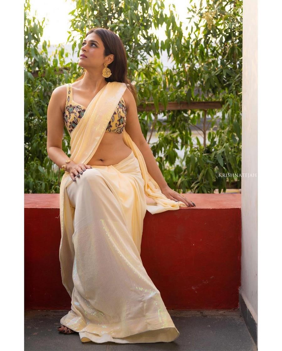 Shraddha Das 11