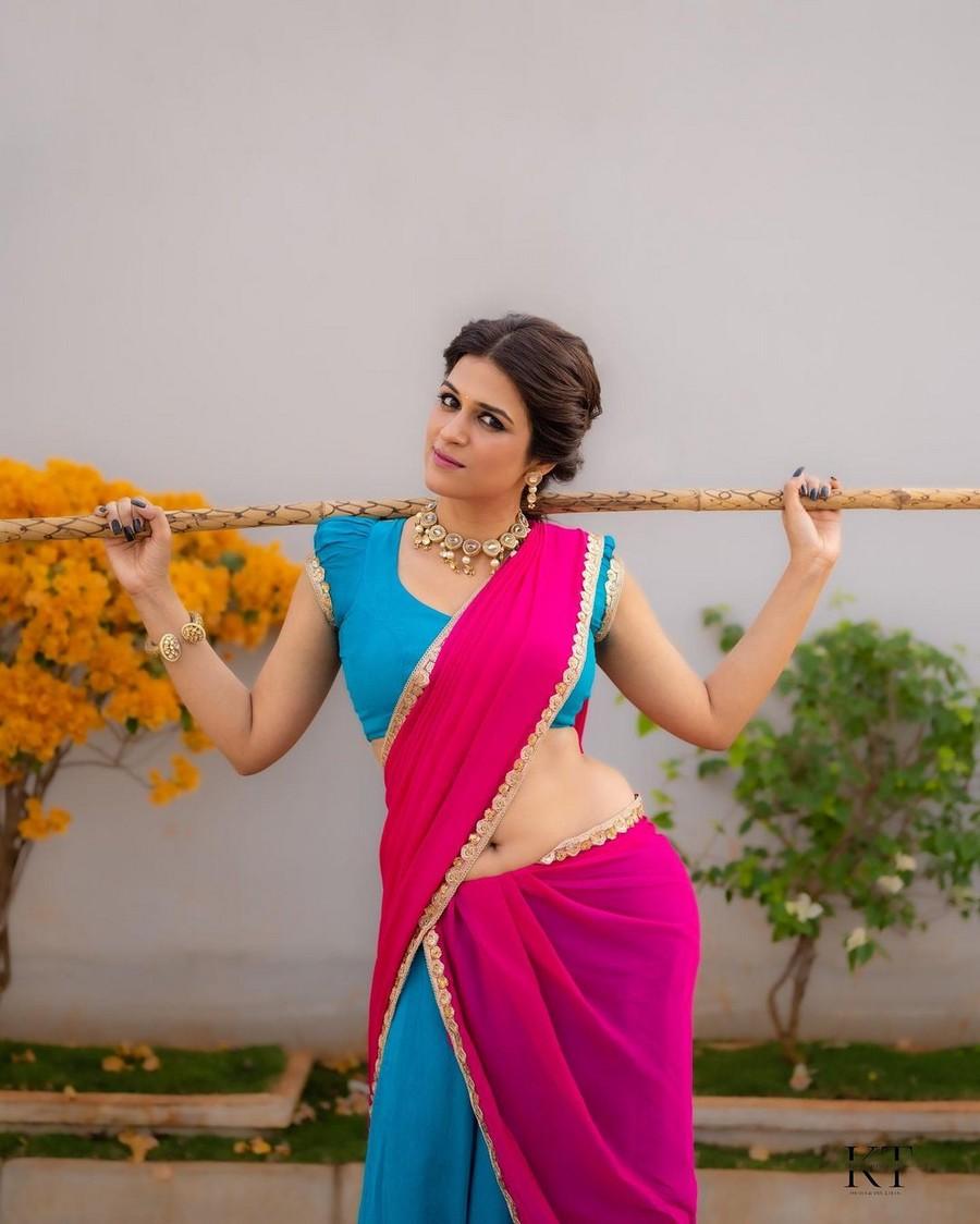 Shraddha Das 7