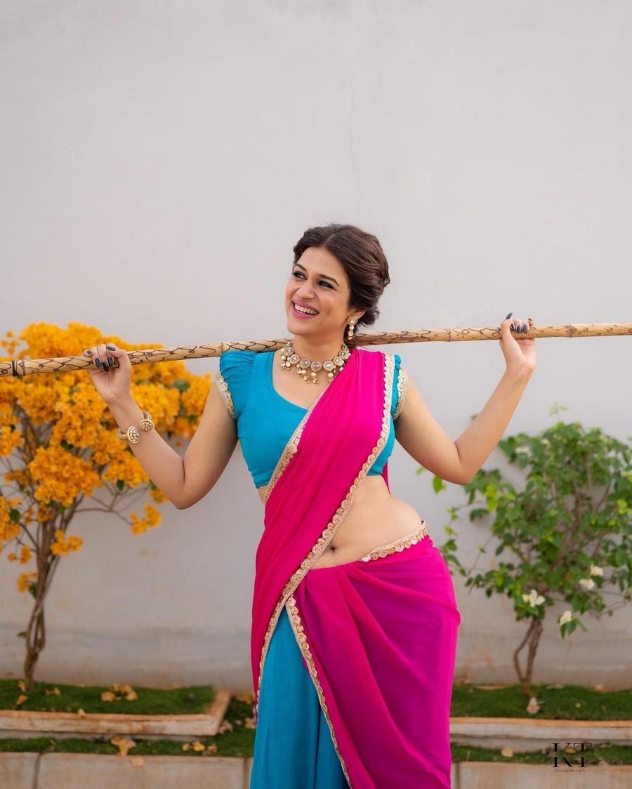 Shraddha Das 8