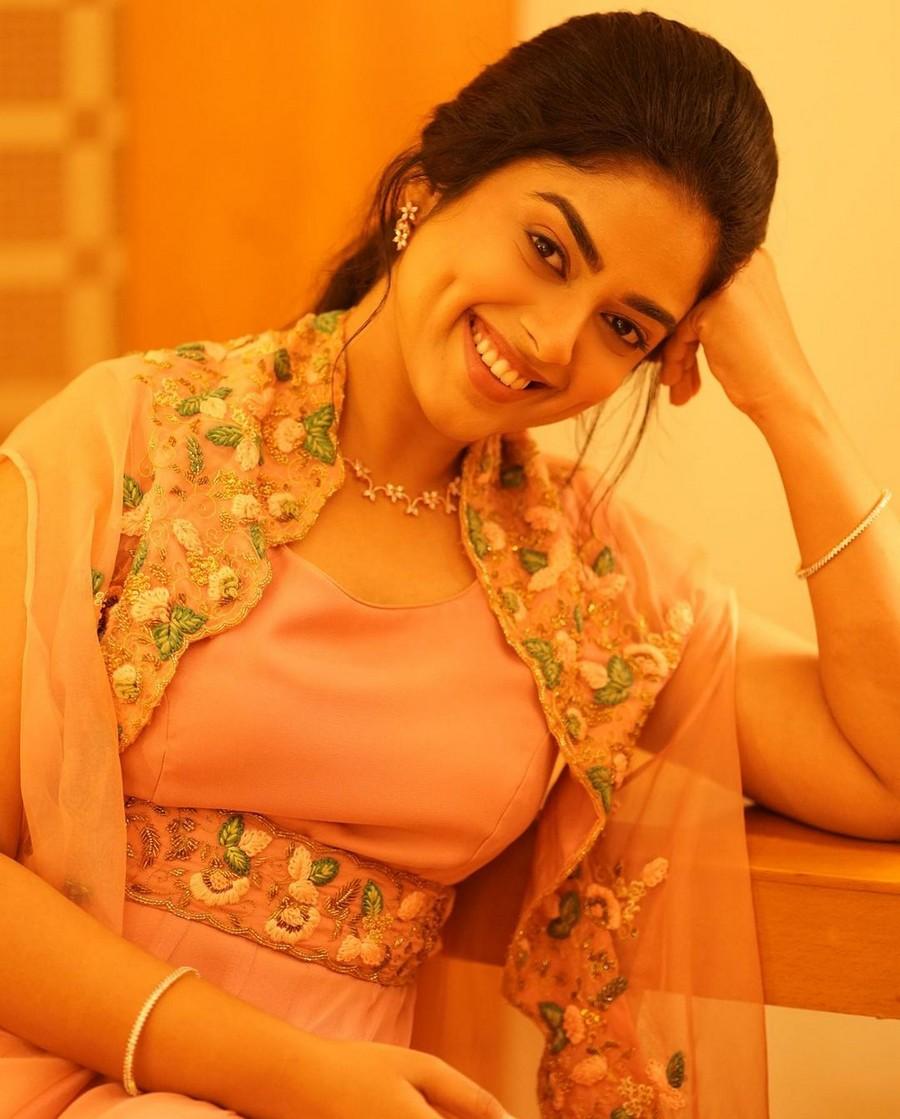 Siddhi Idnani 9
