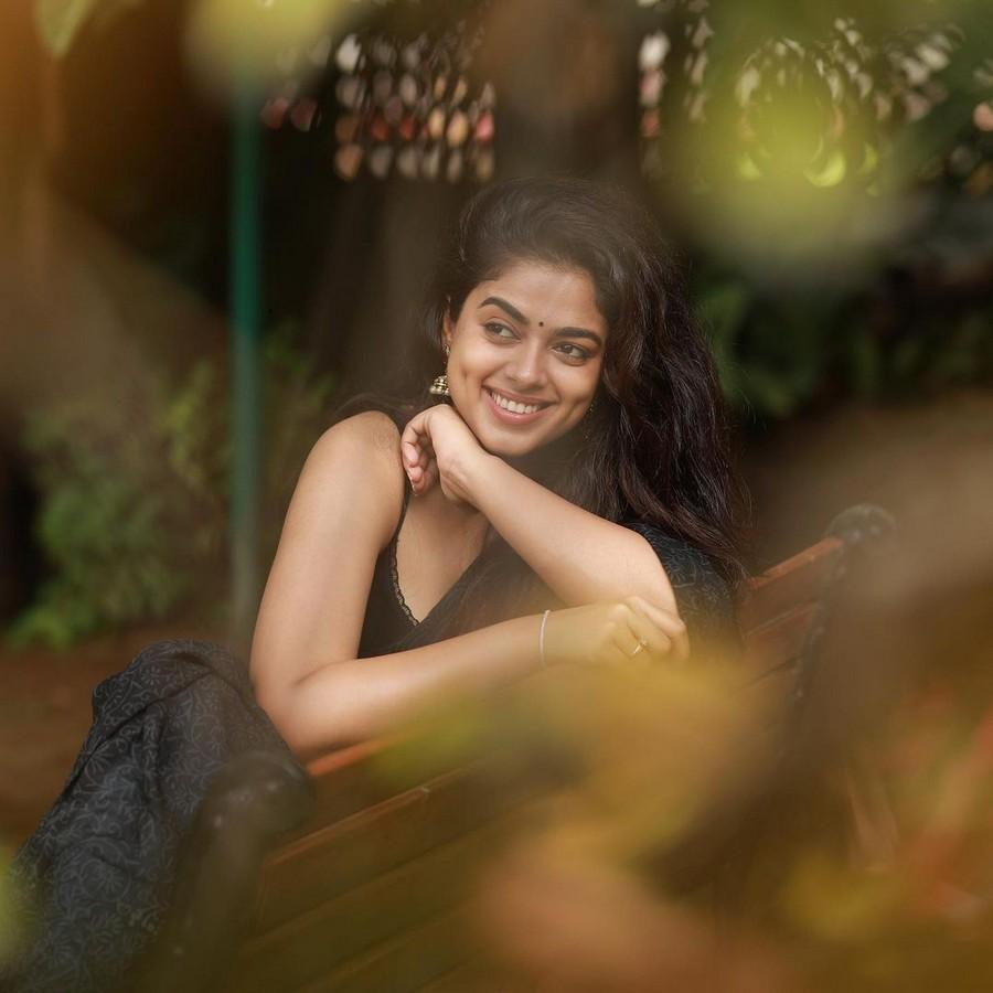 Siddhi Idnani 12