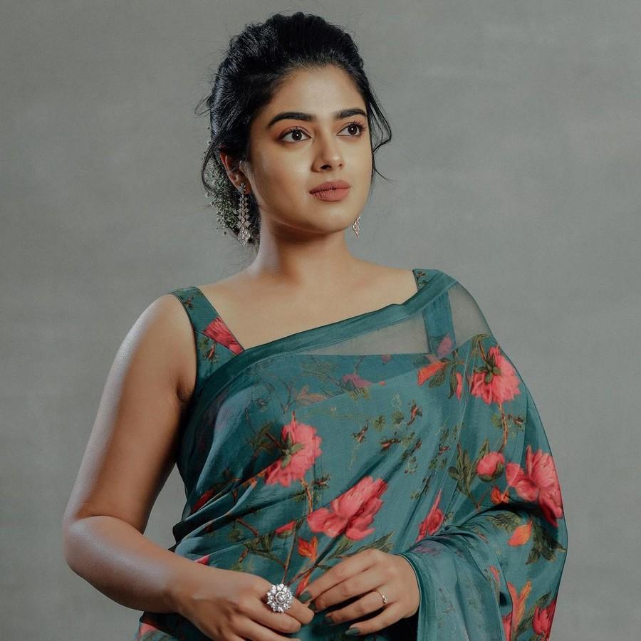 Siddhi Idnani 4