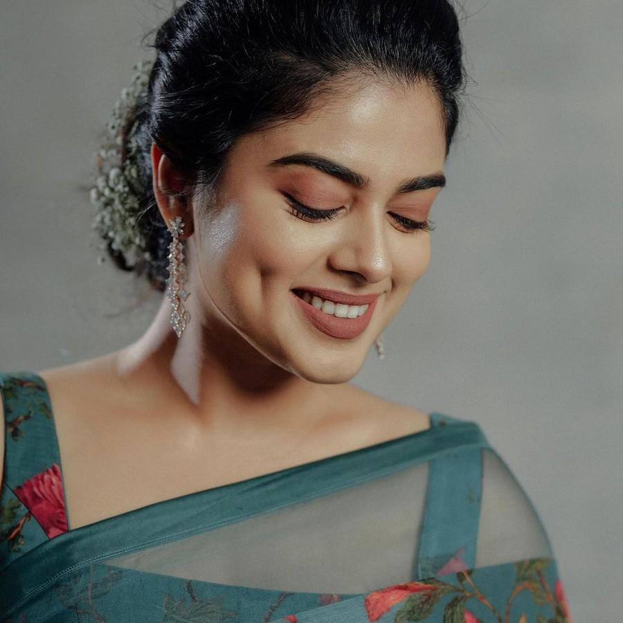 Siddhi Idnani 7