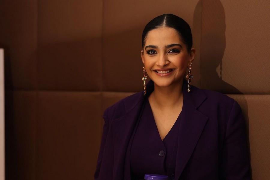 Sonam Kapoor 11