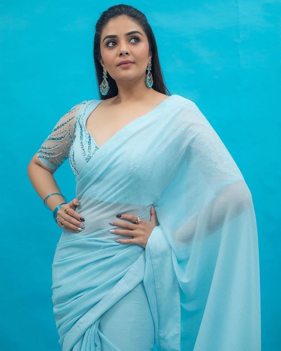 Sreemukhi 7