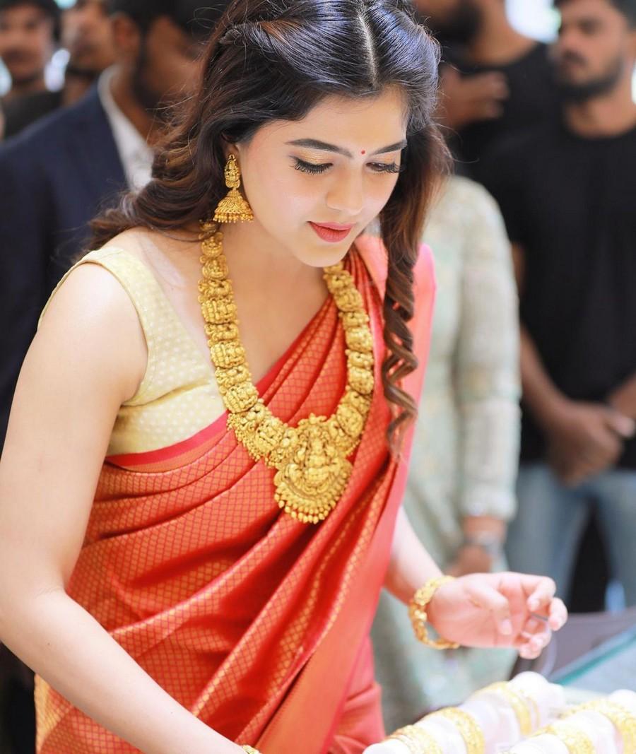 Amritha Aiyer 8