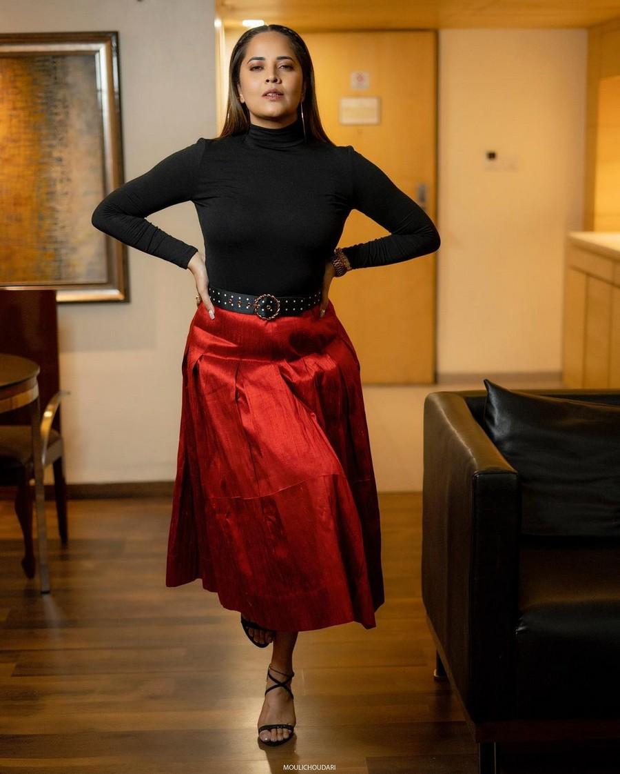 Anasuya Bharadwaj 11