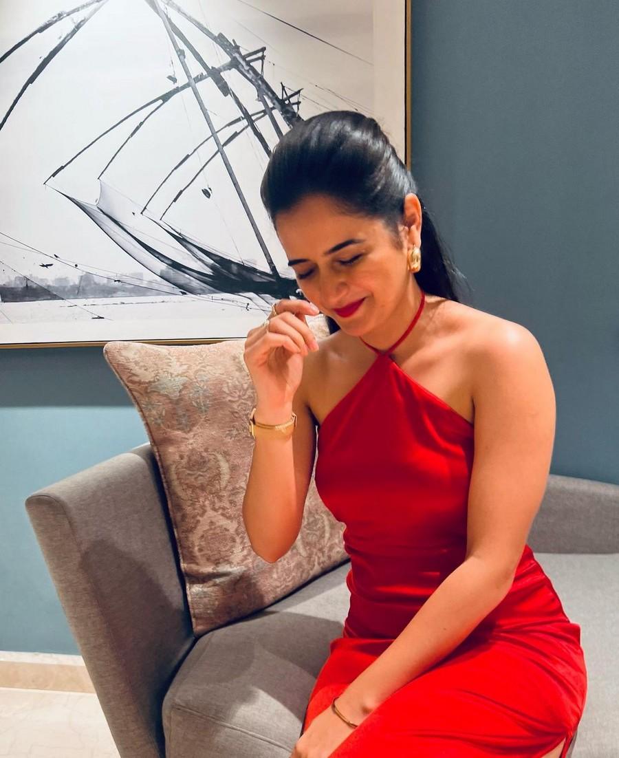 Ashika Ranganath 6