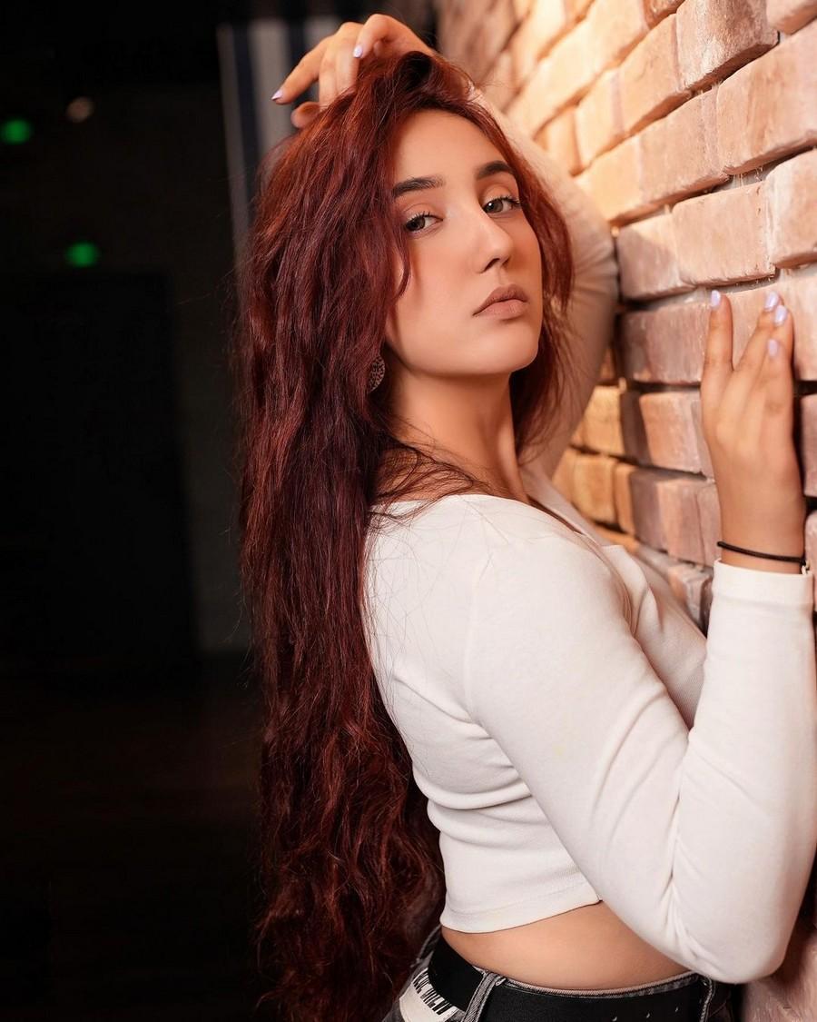 Ashnoor Kaur 13