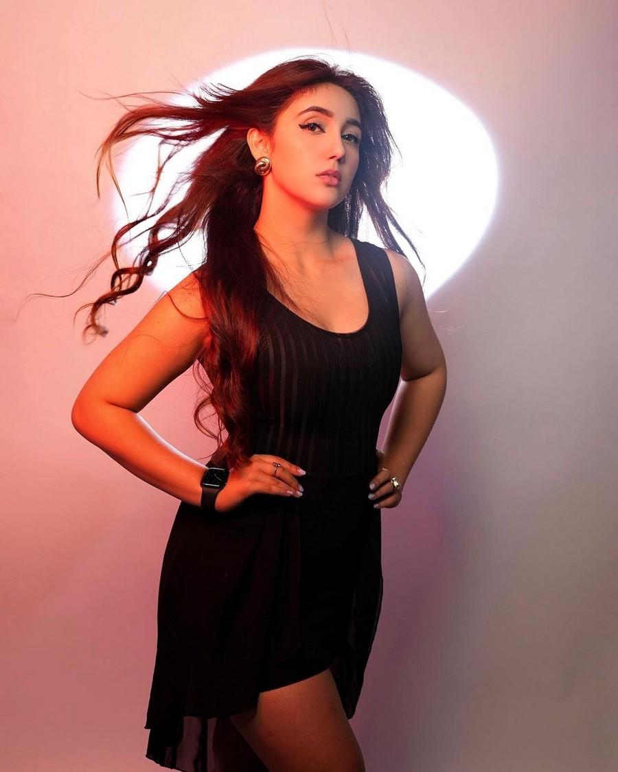 Ashnoor Kaur 2