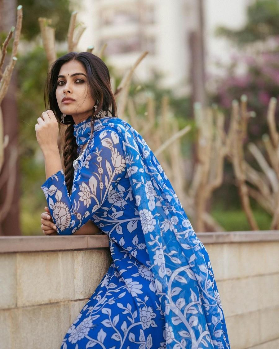 Divi Vadthya 11
