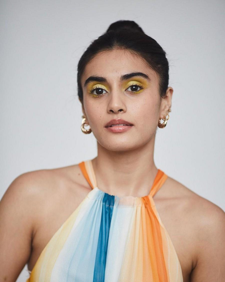 Divyansha Kaushik 3