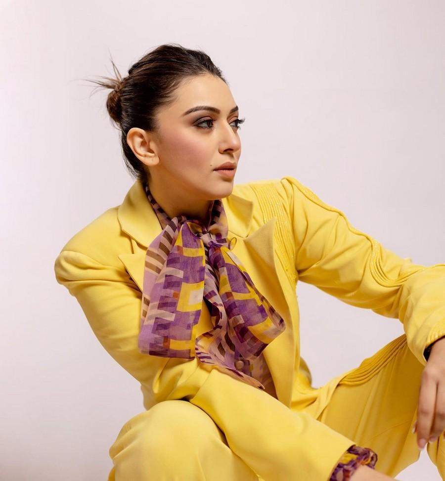 Hansika Motwani 10