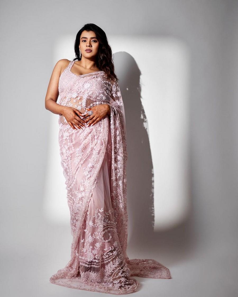 Hebah Patel 3