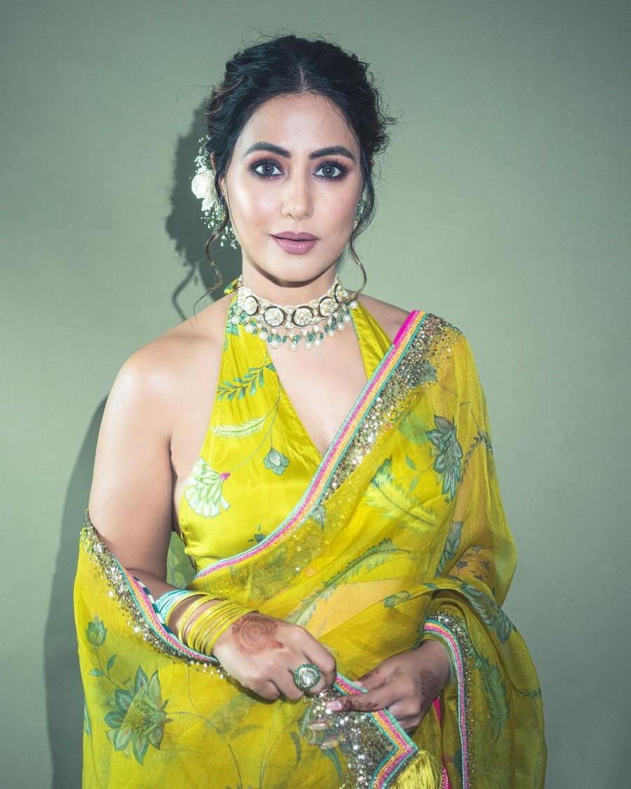 Hina Khan 12
