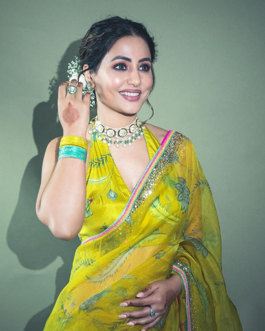 Hina Khan 13