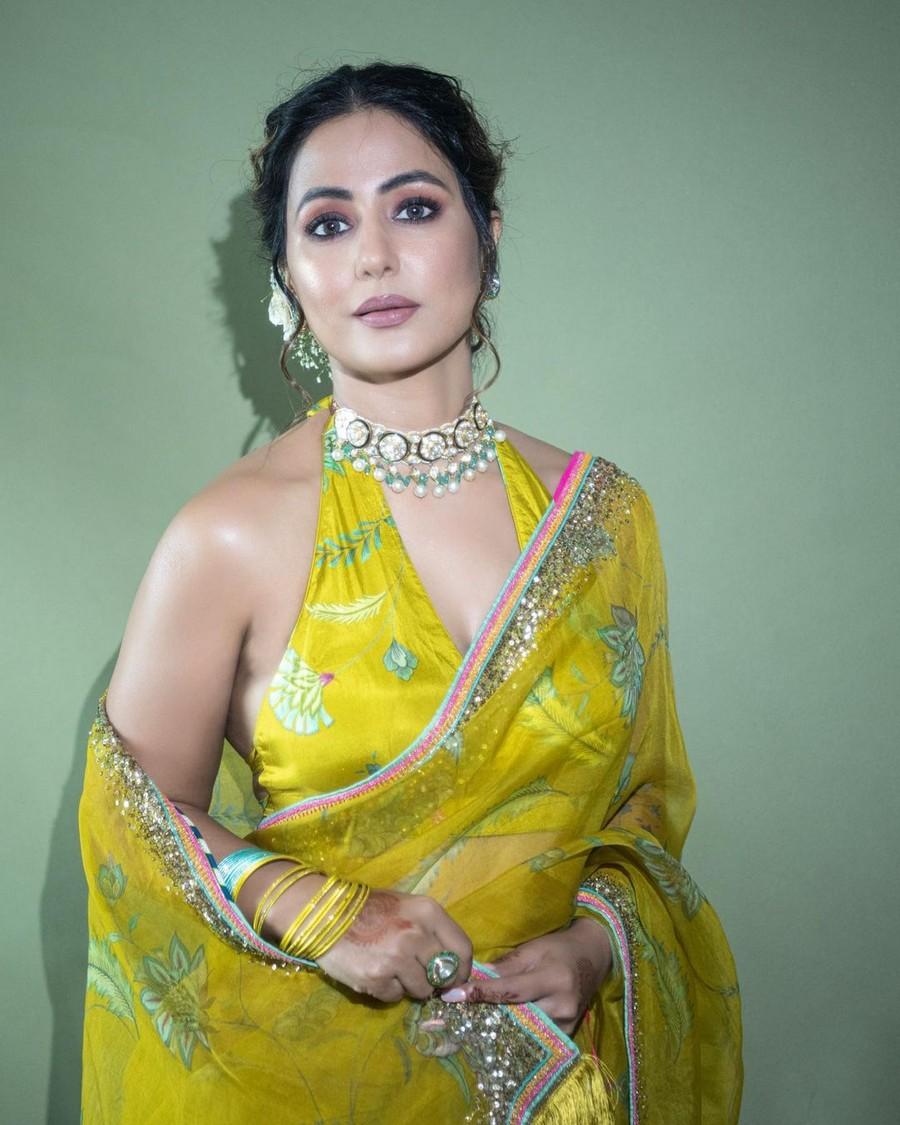 Hina Khan 18