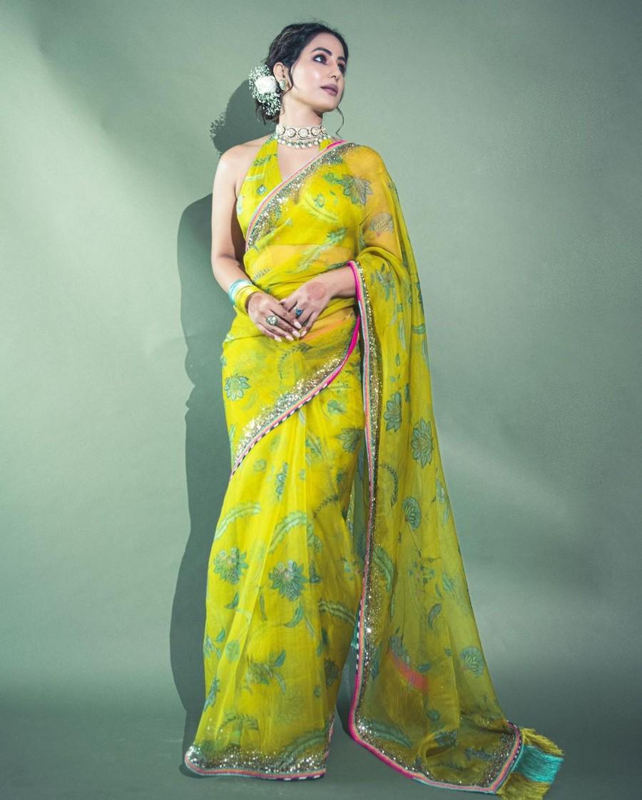 Hina Khan 19