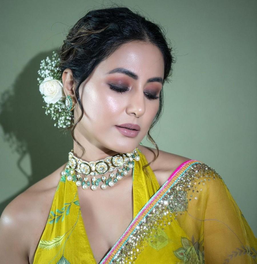 Hina Khan 22