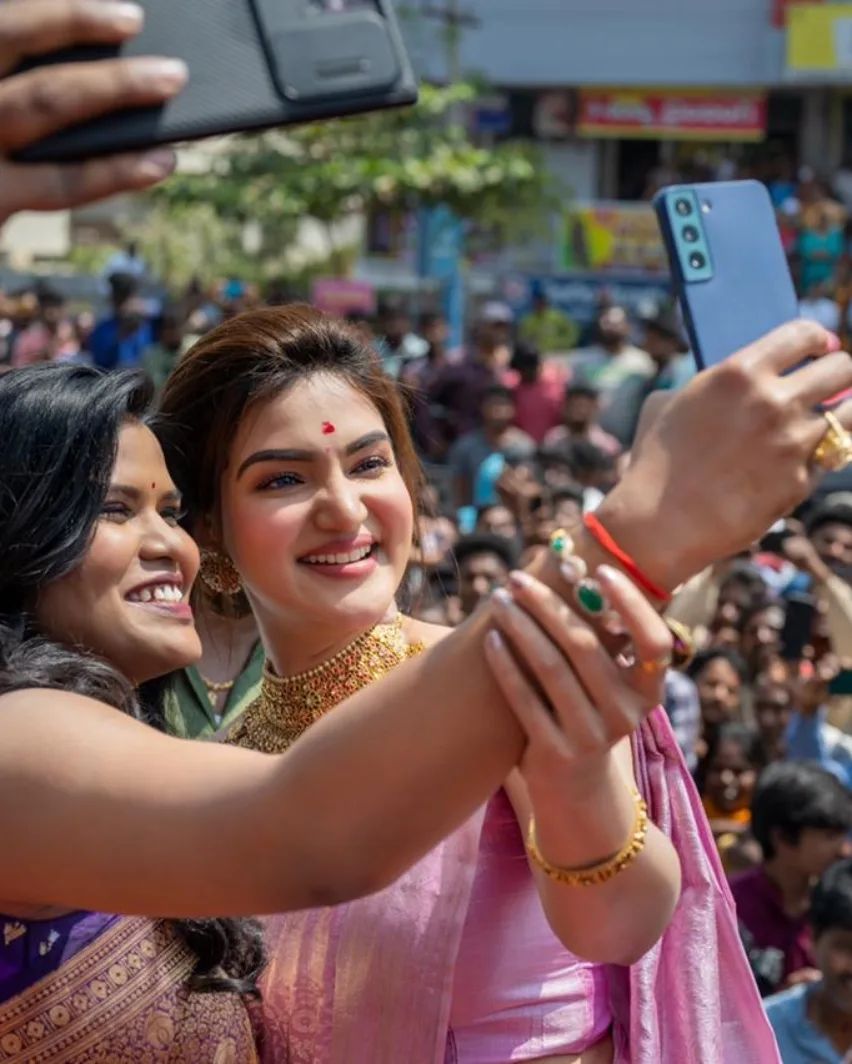 Honey Rose (2)