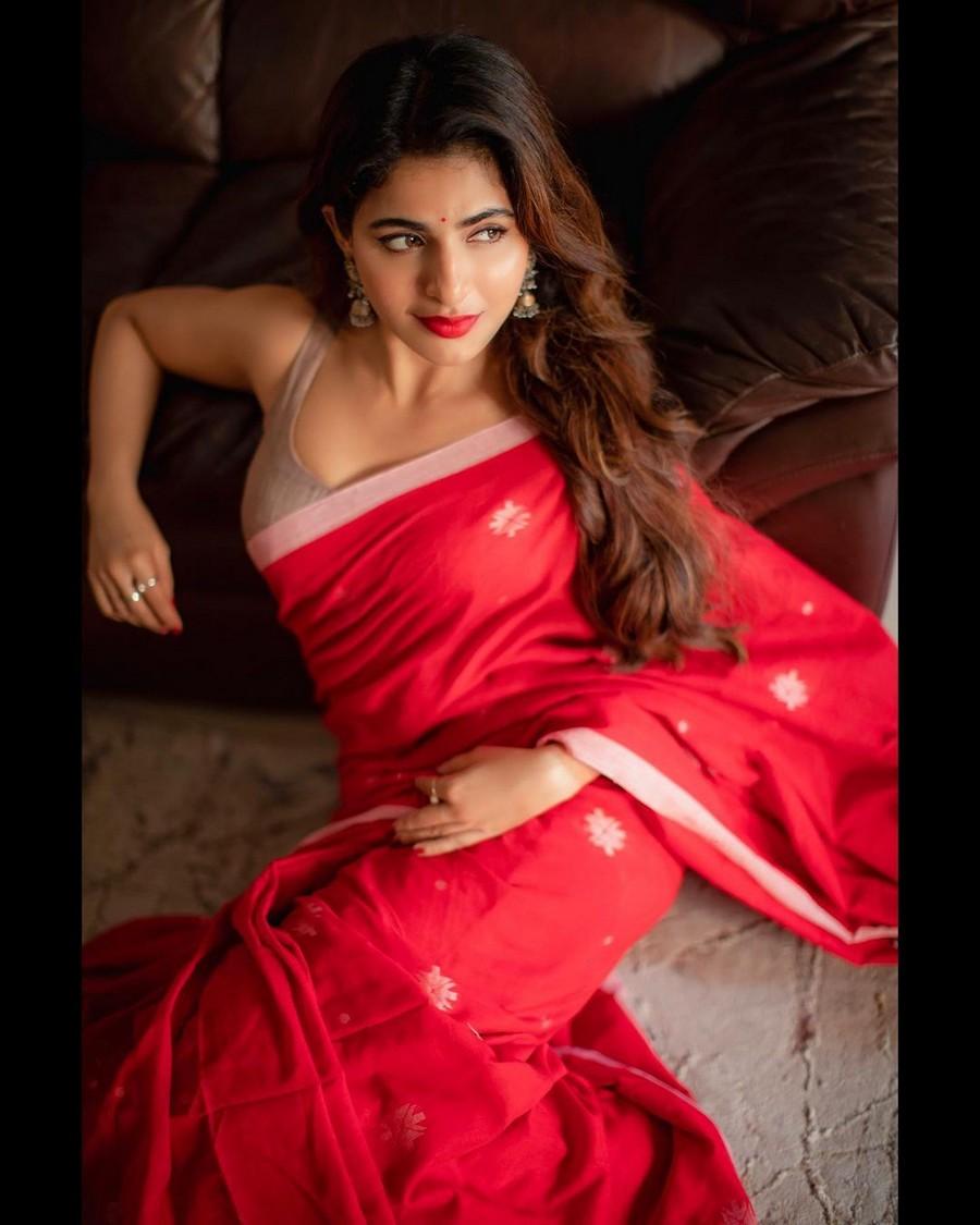 ISWARYA MENON 2