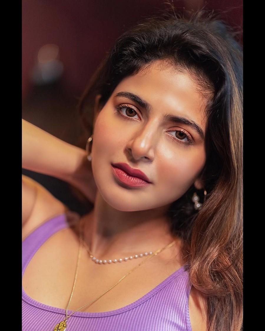 ISWARYA MENON 11
