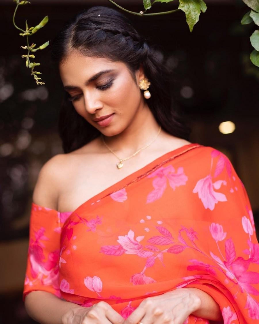 Malavika Mohanan 12