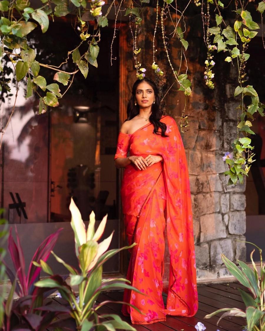 Malavika Mohanan 8