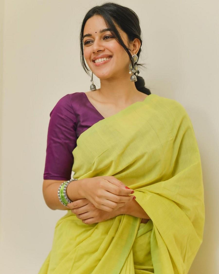 Mirnalini Ravi 7