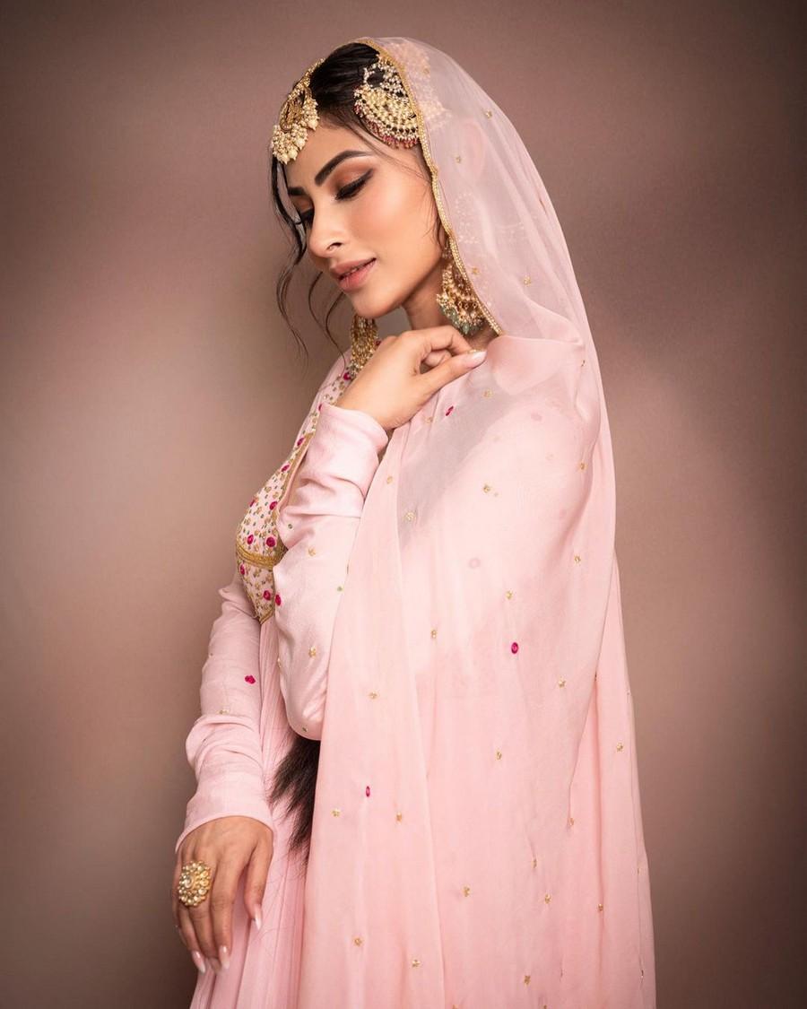 Mouni Roy