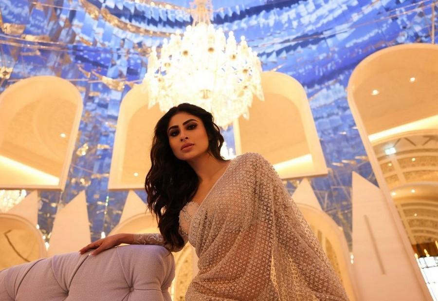 Mouni Roy 12
