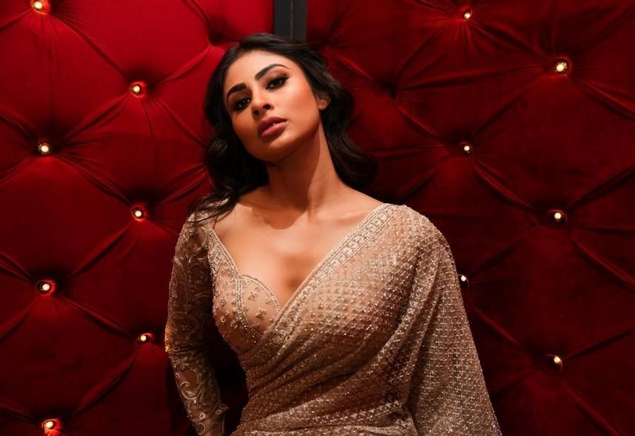 Mouni Roy 15