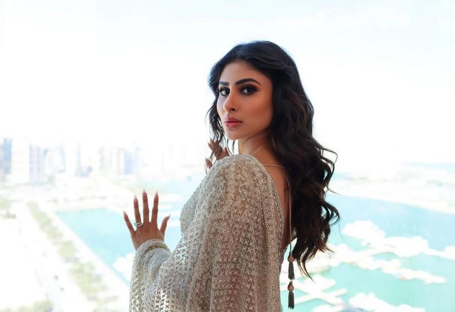 Mouni Roy 9
