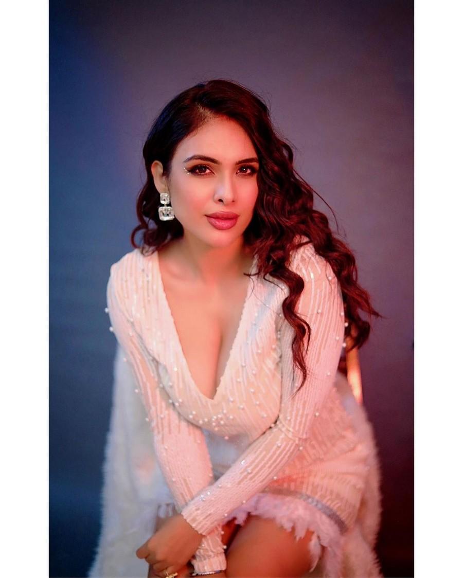 Nehhaa Malik 2