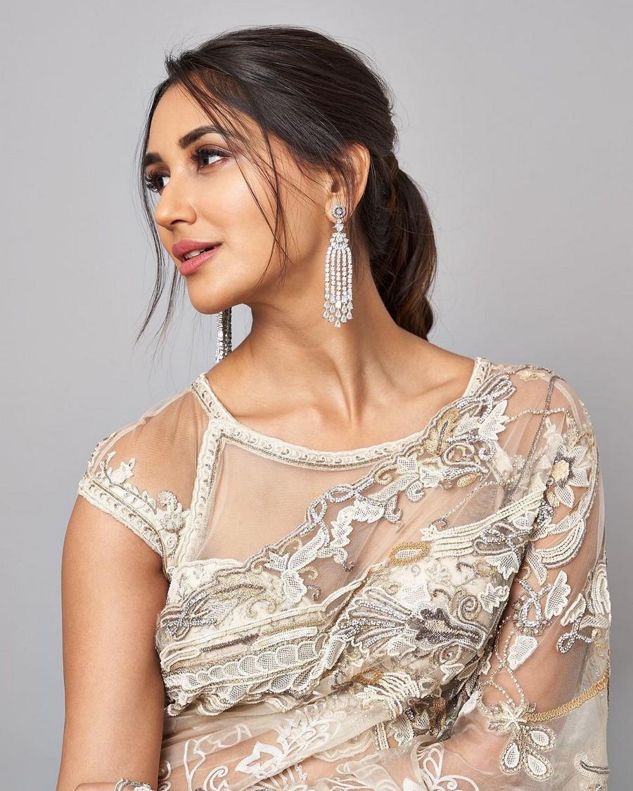 Nikita Dutta 2