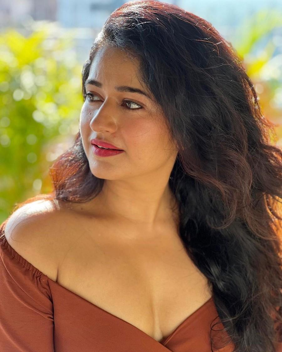 Poonam Bajwa 12
