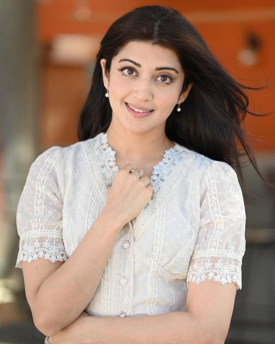 Pranita Subhash 11