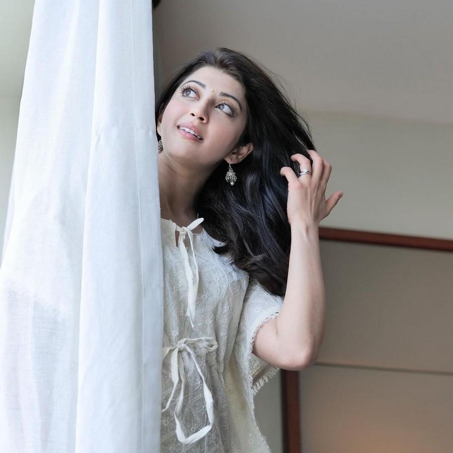 Pranita Subhash 7