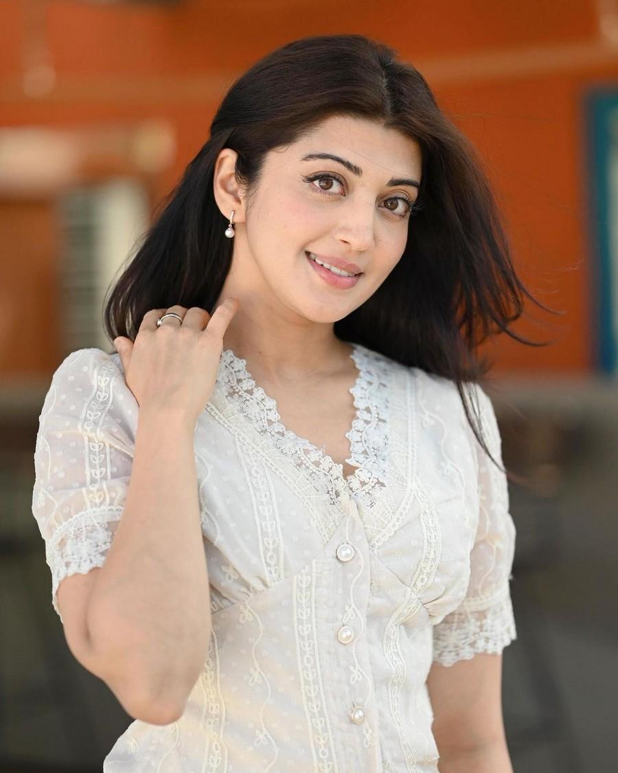 Pranita Subhash 9