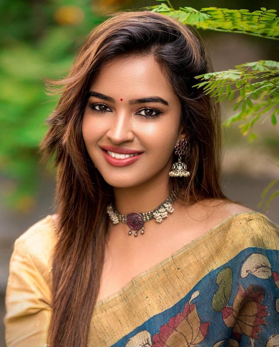 Pujita Ponnada 11