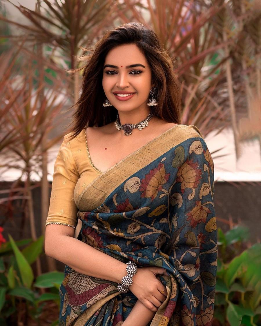 Pujita Ponnada 8