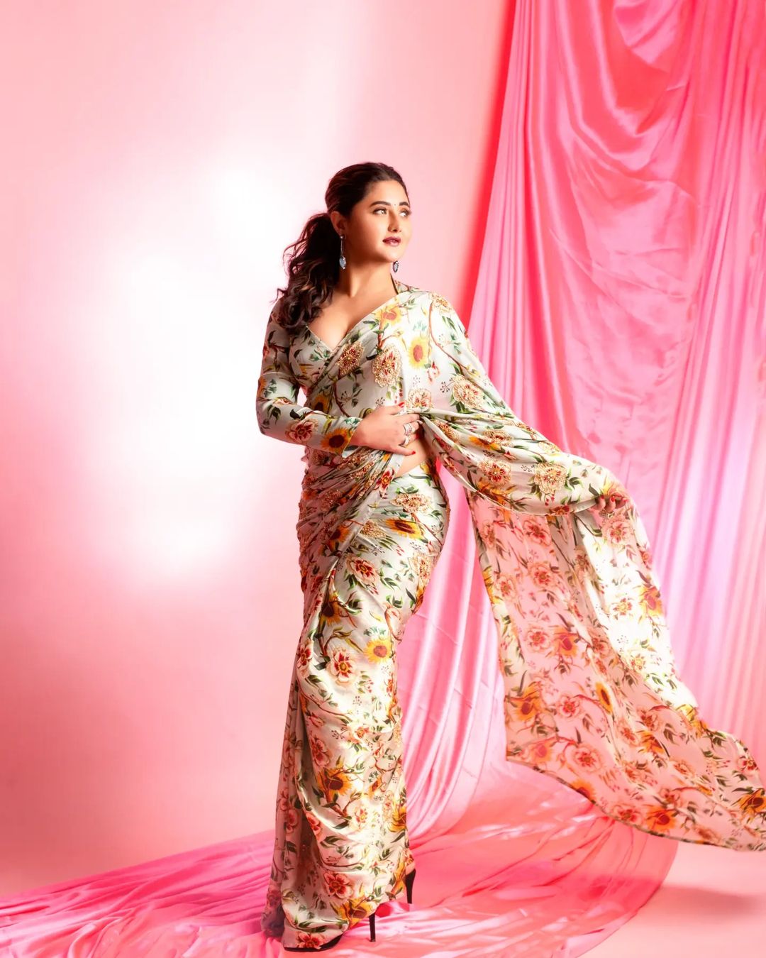Rashami Desai (1)