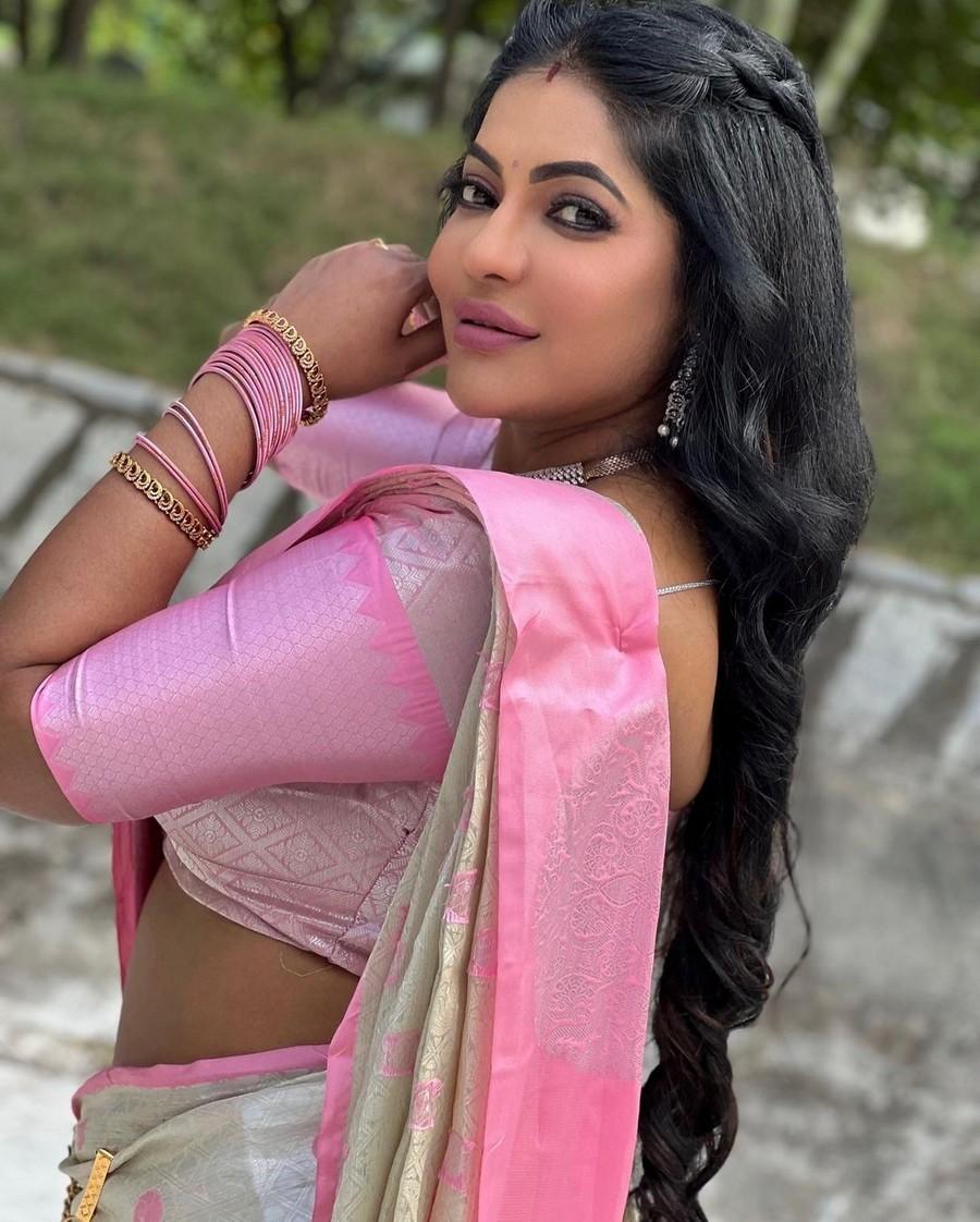 Reshma Pasupuleti 7