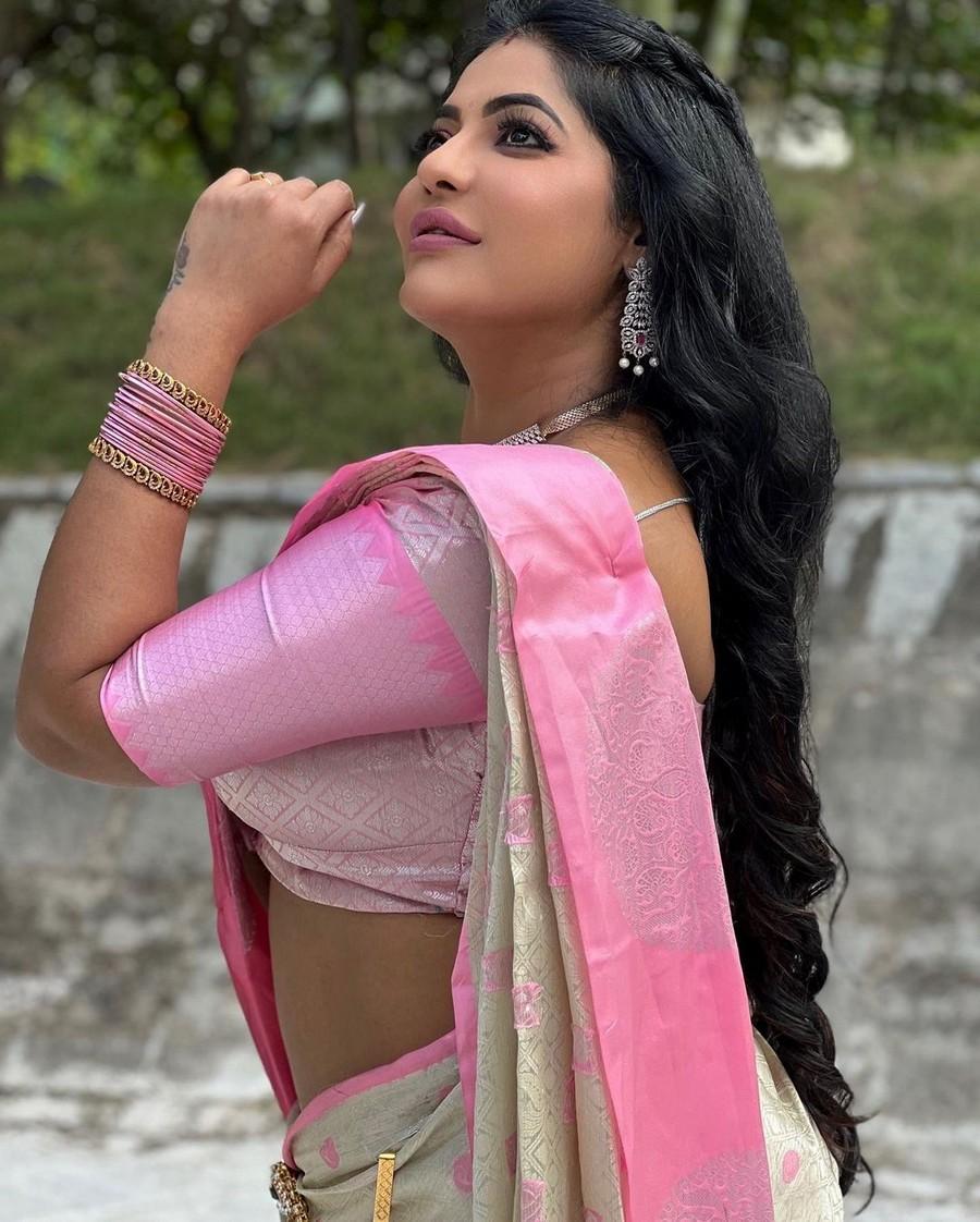 Reshma Pasupuleti 9