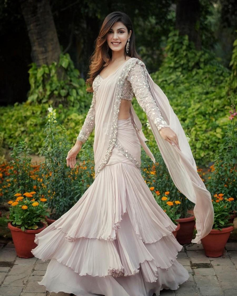 Rhea Chakraborty 3