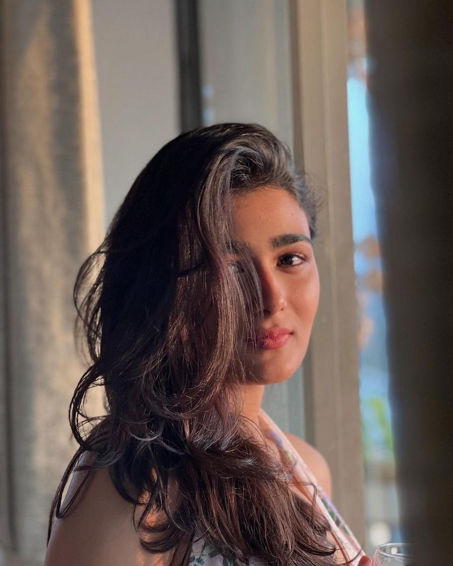 Shalini Pandey 7