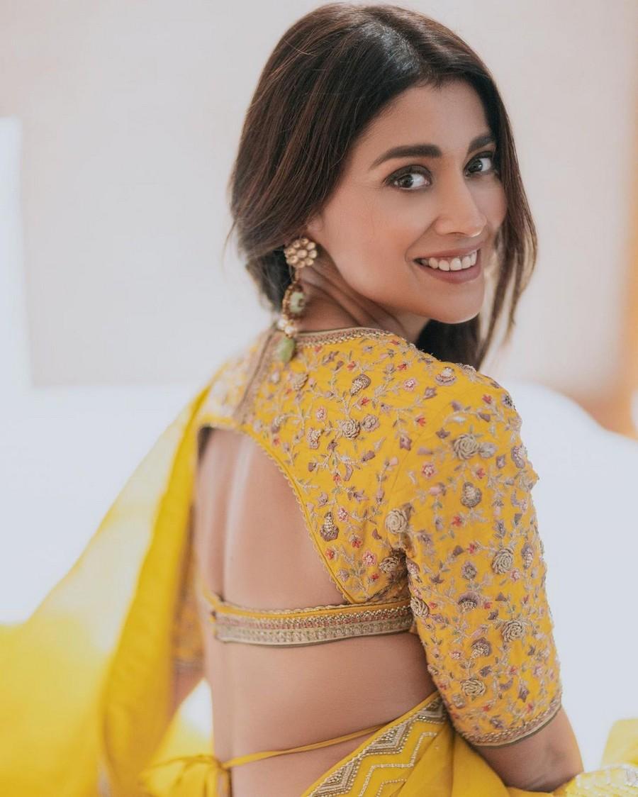 Shriya Saran 9